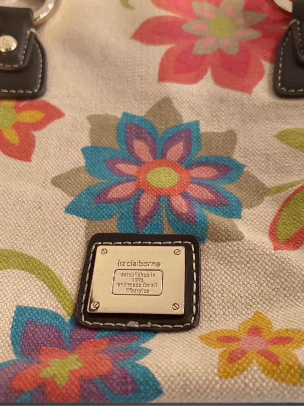 Liz Claiborne Y2K Floral Canvas Shoulder Bag with Brown Trim - Picture 3 of 4